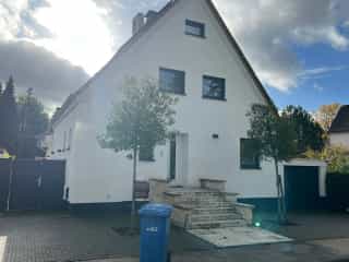 Haus mit neuem Außenputz von Stuckateurmeister Michael Kerb.
